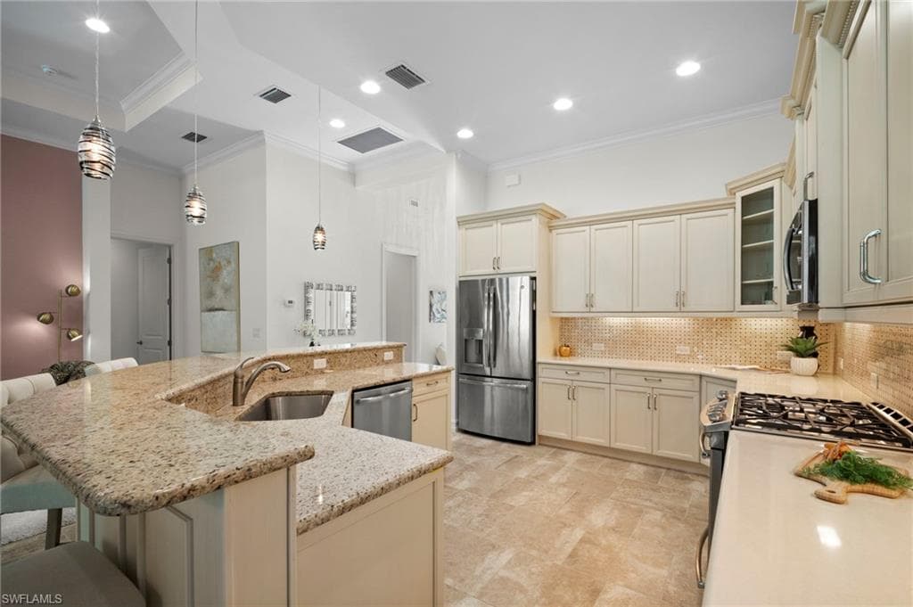 6541 Roma Way, Naples, FL 34113-10