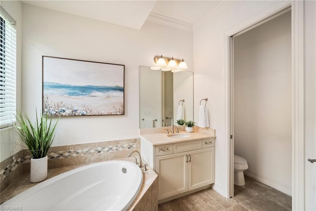 6541 Roma Way, Naples, FL 34113-19