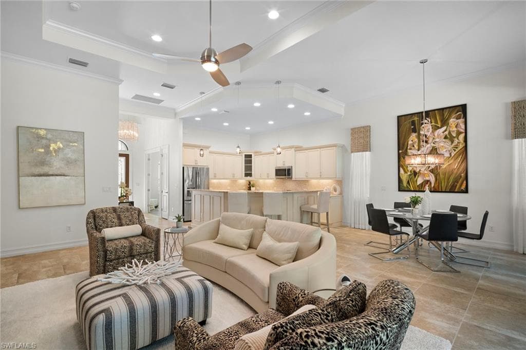 6541 Roma Way, Naples, FL 34113-7