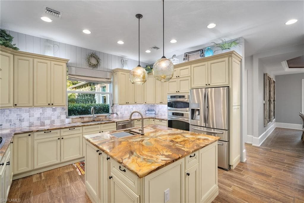 1805 Heritage Trl, Naples, FL 34112-11