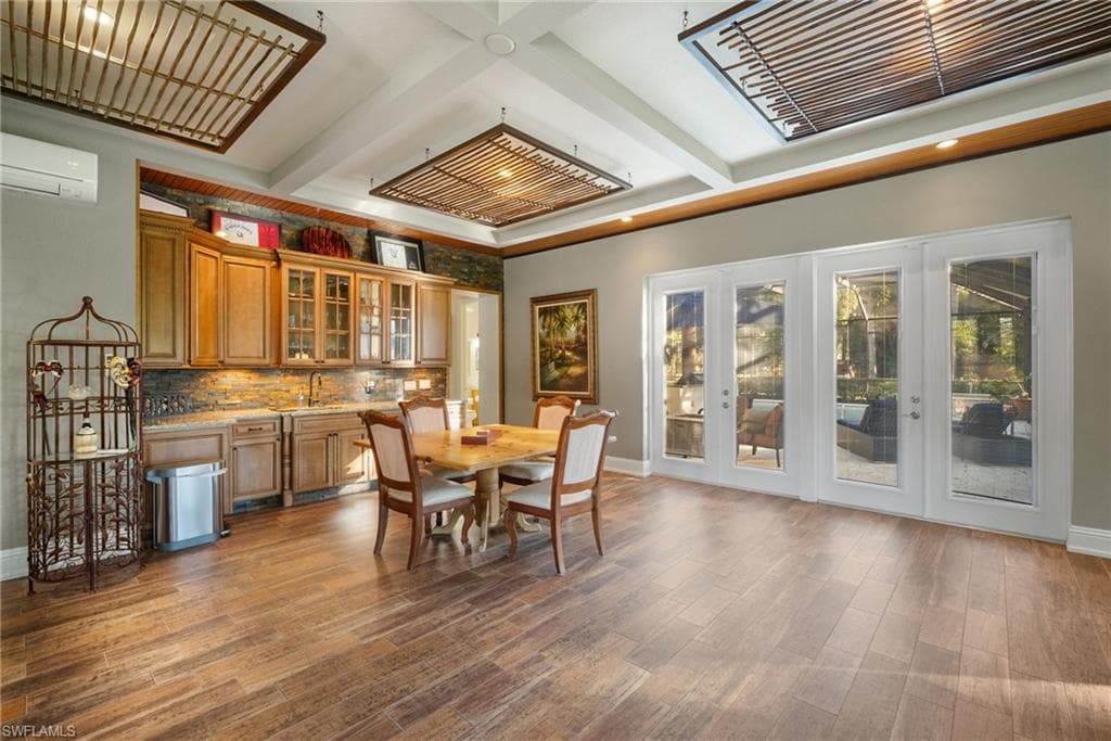 1805 Heritage Trl, Naples, FL 34112-35