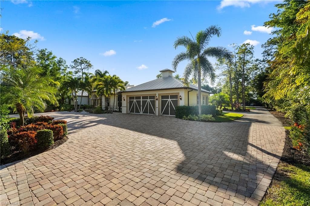 1805 Heritage Trl, Naples, FL 34112-4