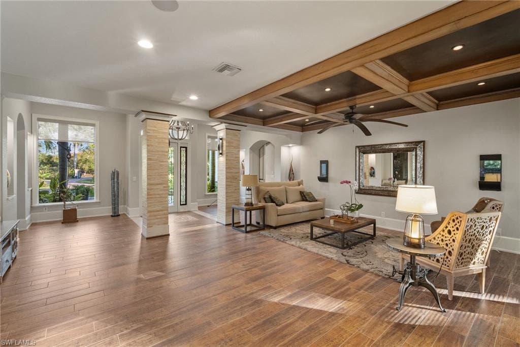 1805 Heritage Trl, Naples, FL 34112-5