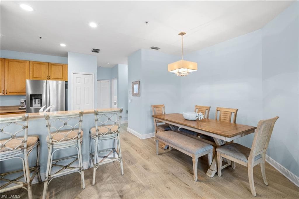 1305 Sweetwater Cv 104, Naples, FL 34110-9