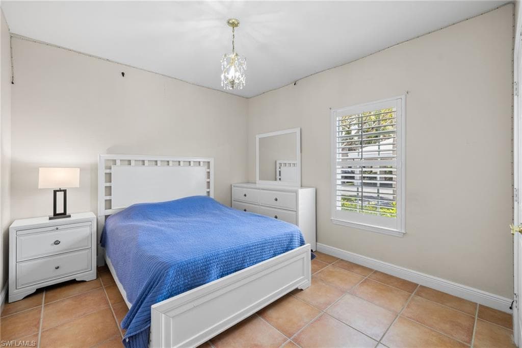 1305 Sweetwater Cv 104, Naples, FL 34110-20