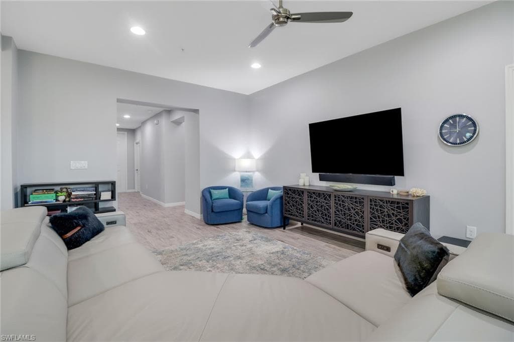 6973 Avalon Cir 1403, Naples, FL 34112-9