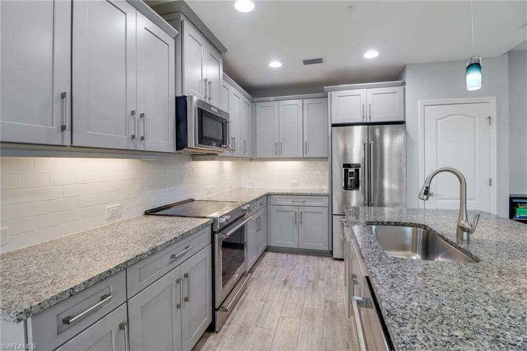 6973 Avalon Cir 1403, Naples, FL 34112-3