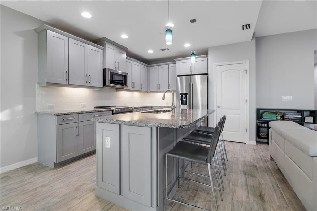 6973 Avalon Cir 1403, Naples, FL 34112-4