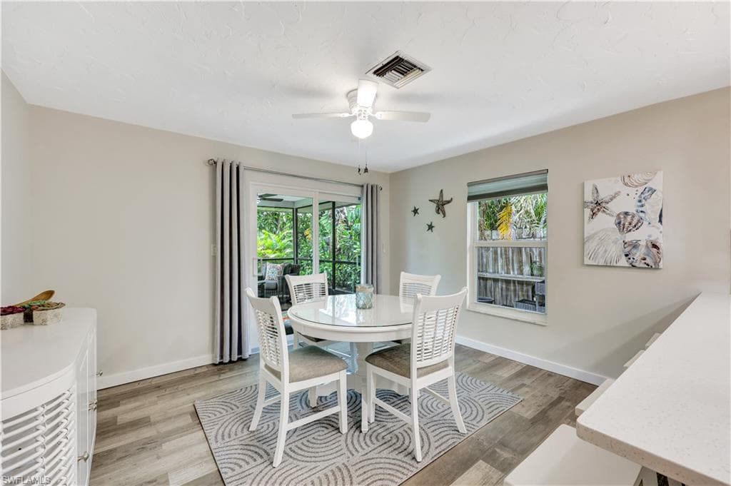 532 99th Ave N, Naples, FL 34108-8