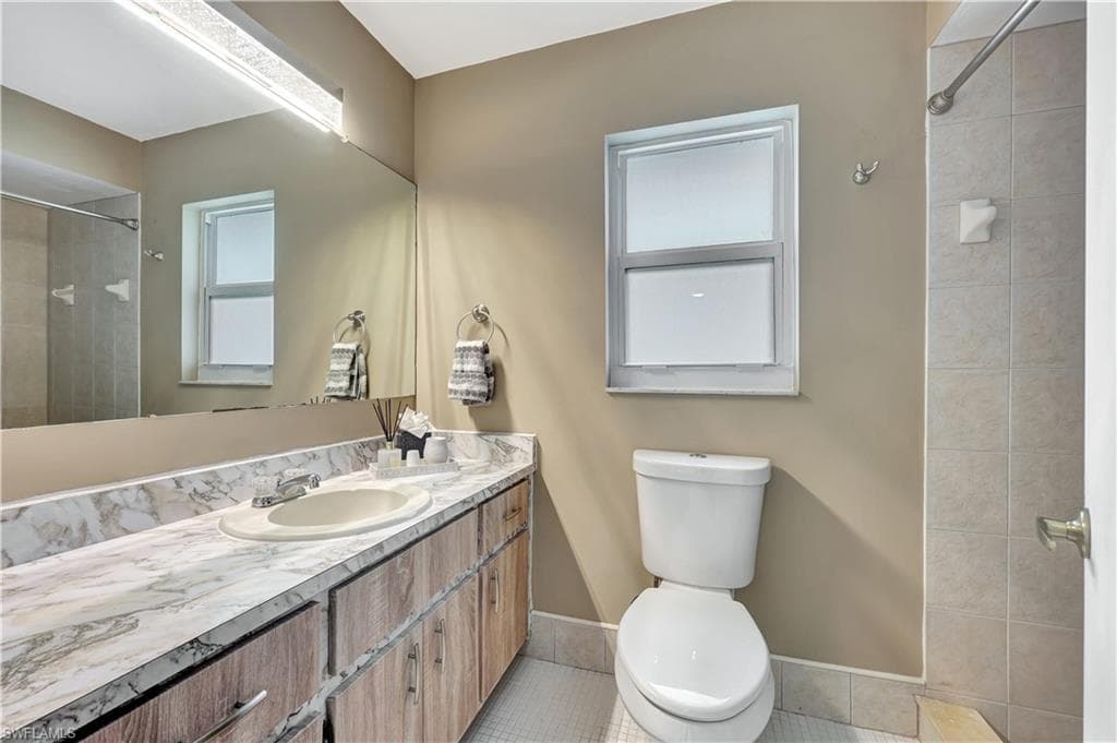 532 99th Ave N, Naples, FL 34108-11