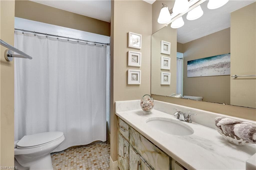 532 99th Ave N, Naples, FL 34108-15