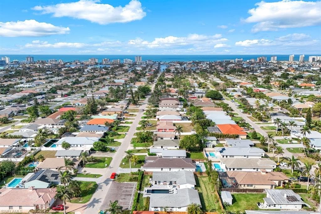 532 99th Ave N, Naples, FL 34108-20