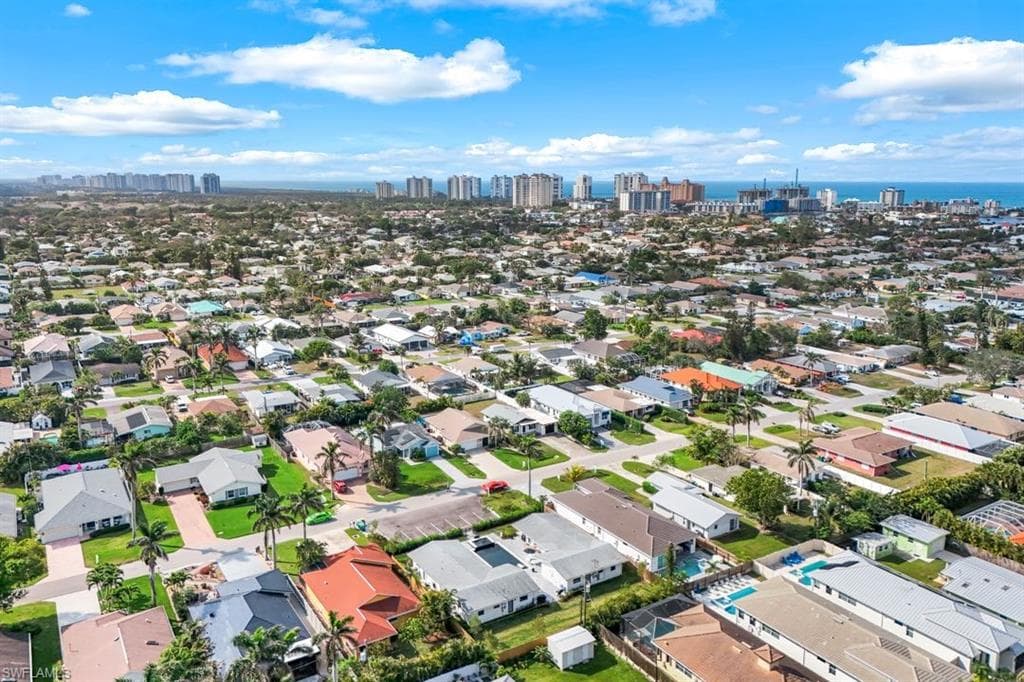 532 99th Ave N, Naples, FL 34108-21