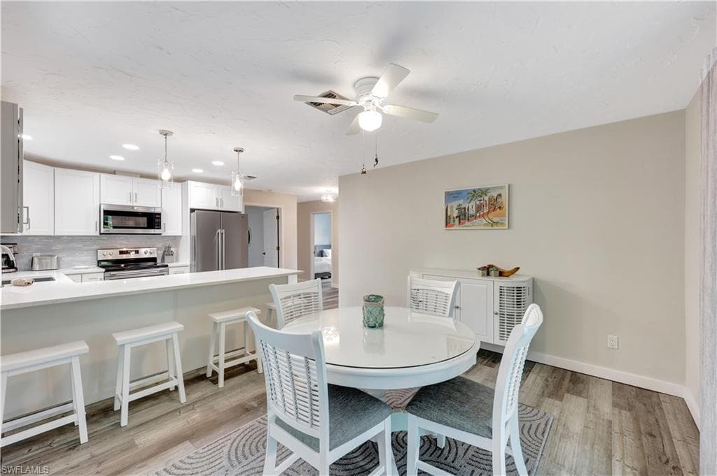 532 99th Ave N, Naples, FL 34108-7