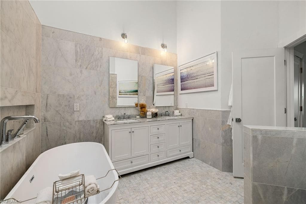 4006 Crayton Rd A-2, Naples, FL 34103-23