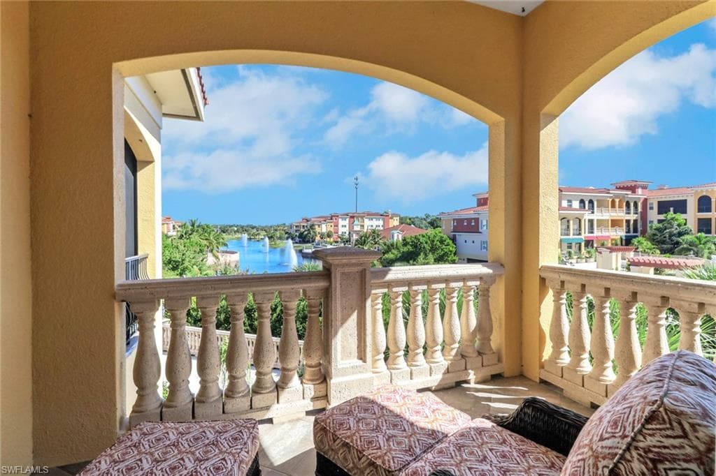 21450 Strada Nuova Cir A301, Estero, FL 33928-9