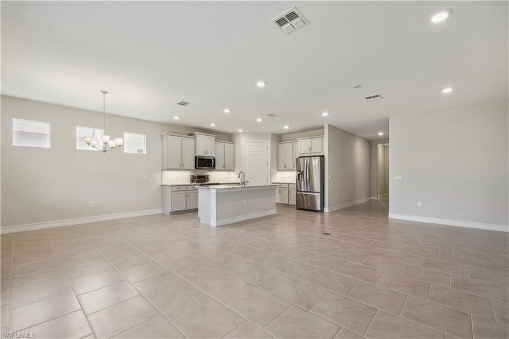 532 Spring Hill Lake Loop, Cape Coral, FL 33993-8