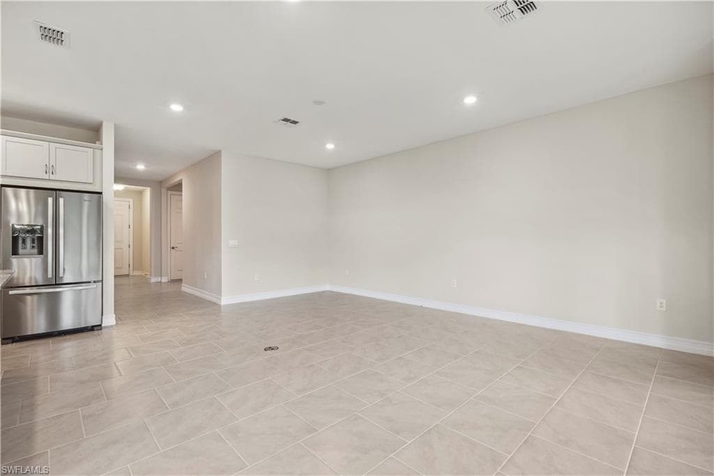 532 Spring Hill Lake Loop, Cape Coral, FL 33993-11