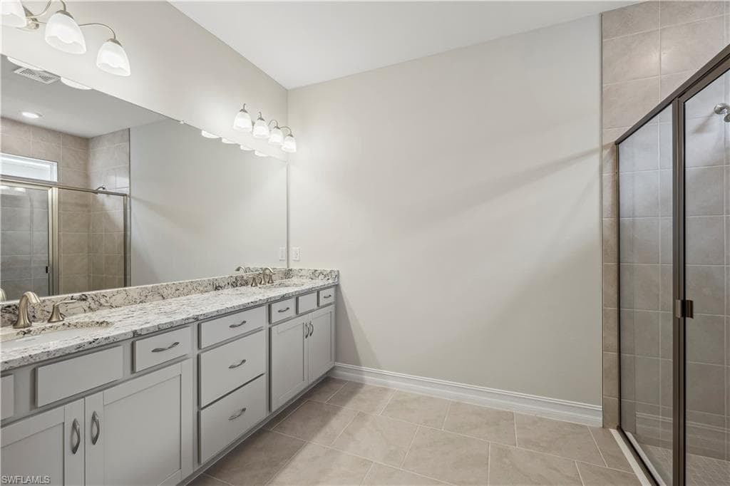 532 Spring Hill Lake Loop, Cape Coral, FL 33993-18