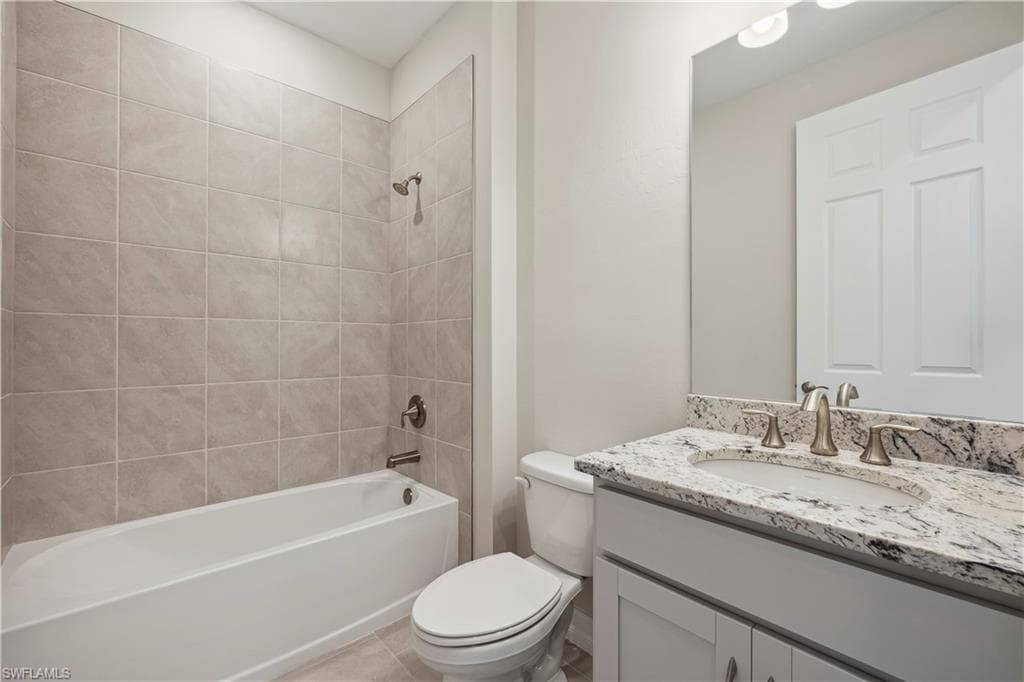 532 Spring Hill Lake Loop, Cape Coral, FL 33993-19