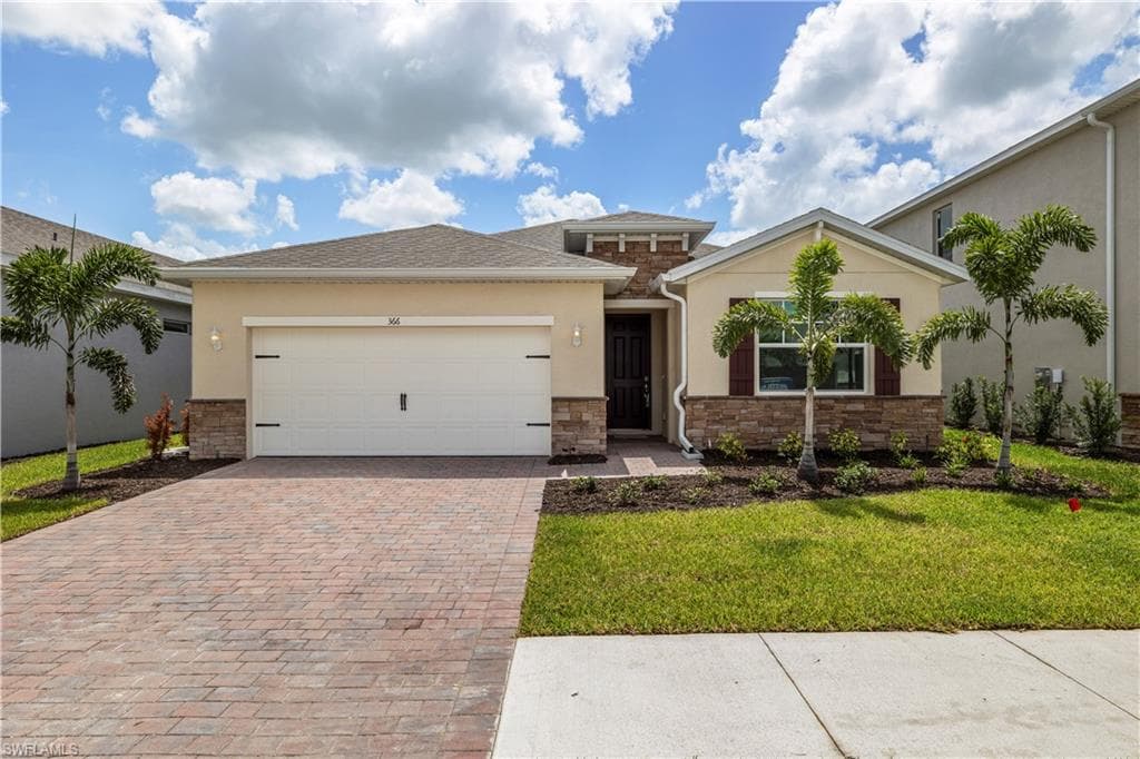 532 Spring Hill Lake Loop, Cape Coral, FL 33993-1