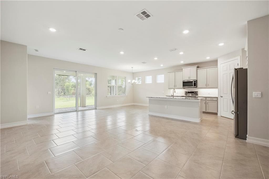 532 Spring Hill Lake Loop, Cape Coral, FL 33993-4