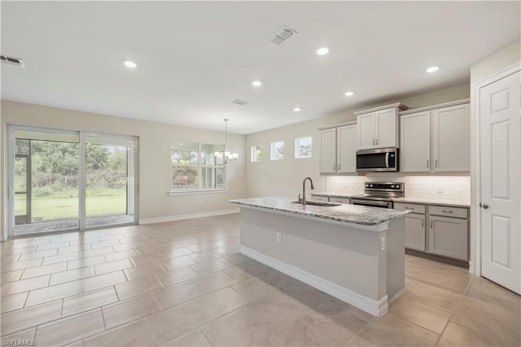 532 Spring Hill Lake Loop, Cape Coral, FL 33993-5