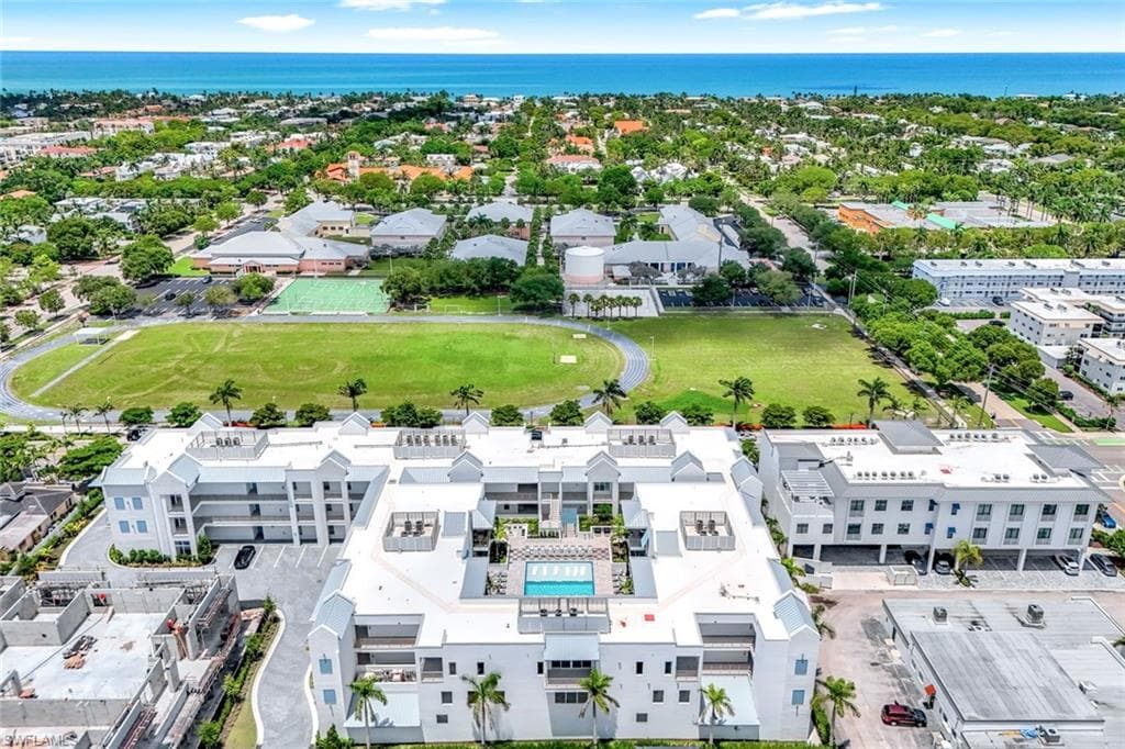 201 8th St S 308, Naples, FL 34102-27