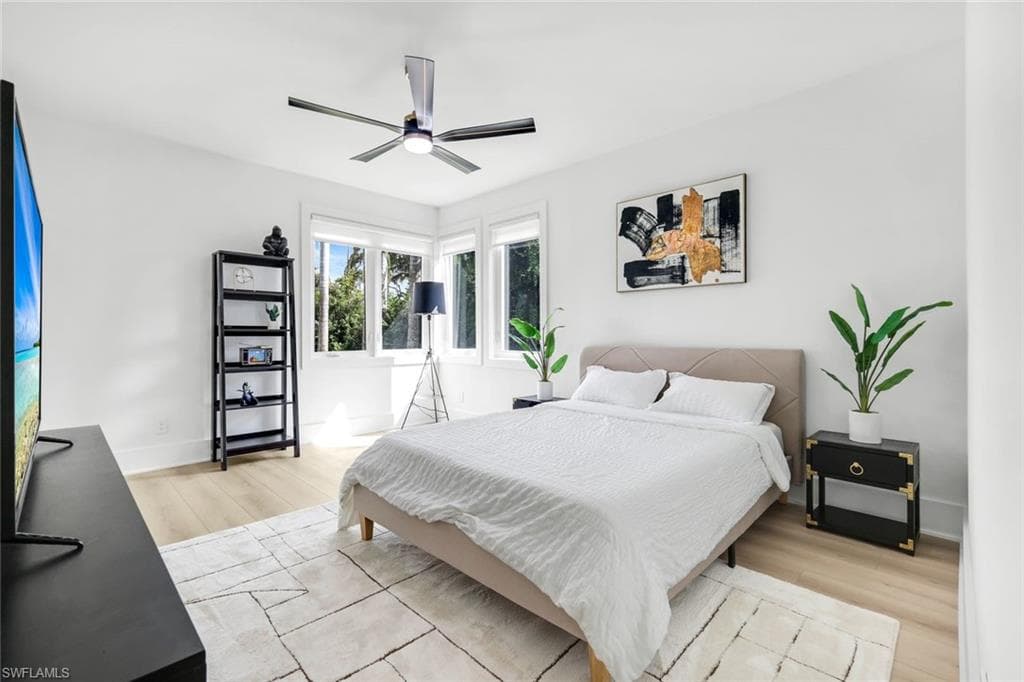 13087 Pond Apple Dr E, Naples, FL 34119-32