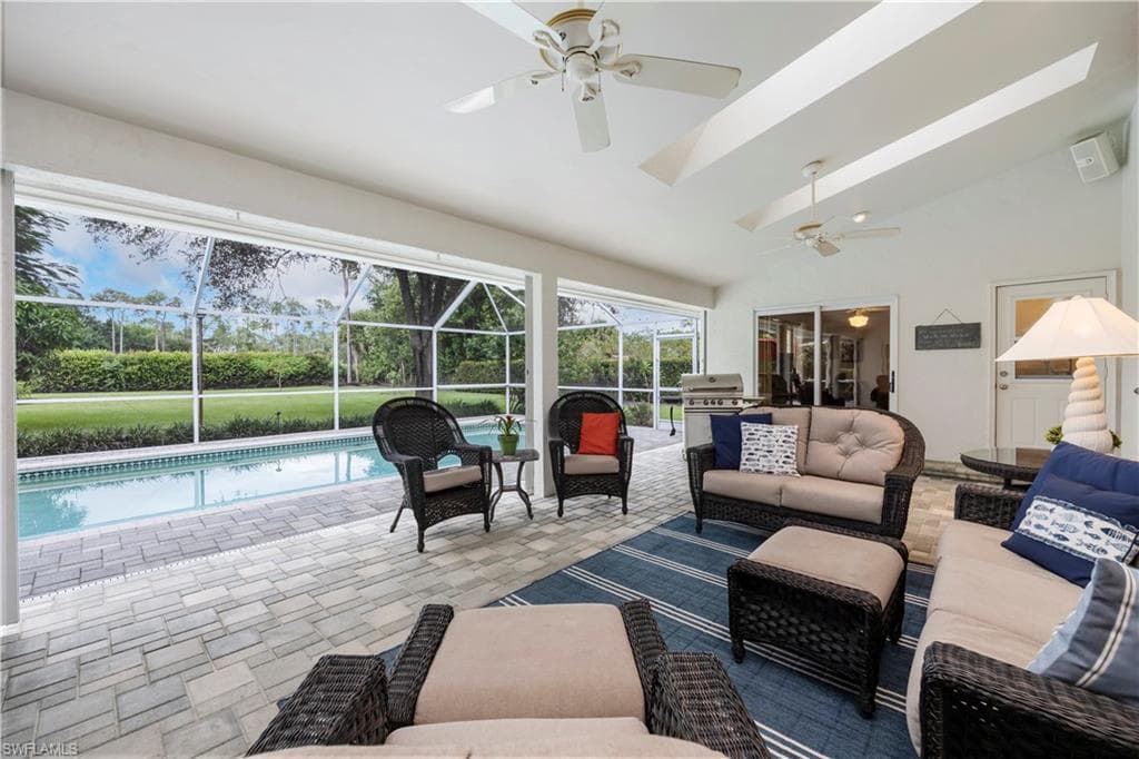 5520 Cynthia Ln, Naples, FL 34112-20