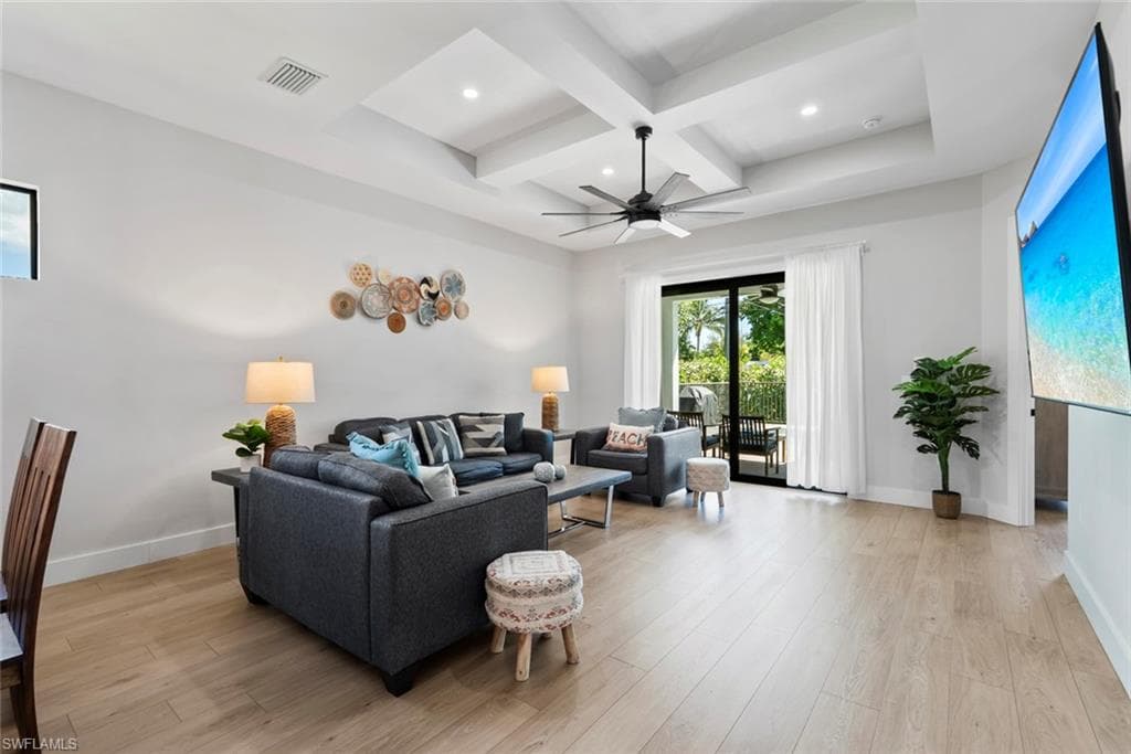 3552 Hibiscus Ave, Naples, FL 34104-20