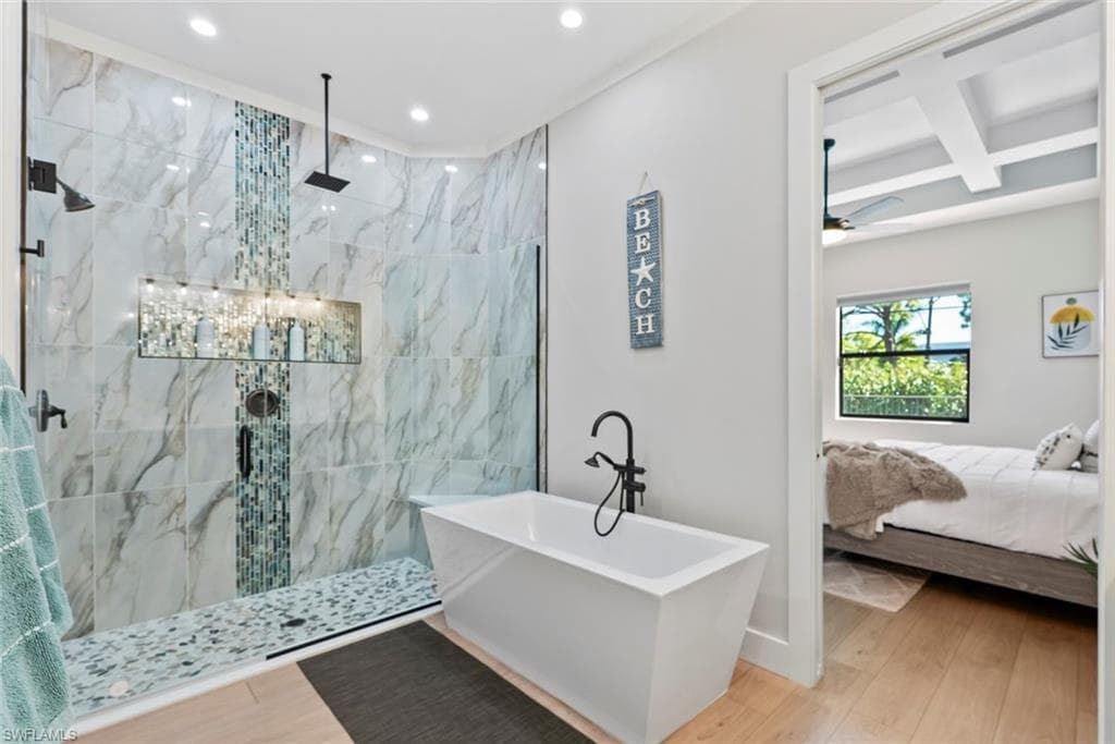 3552 Hibiscus Ave, Naples, FL 34104-33