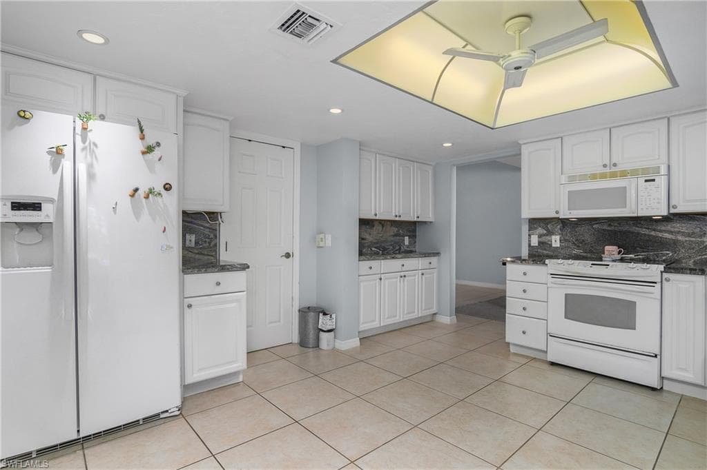 4728 West Blvd N8, Naples, FL 34103-11