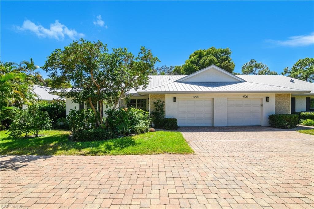 4728 West Blvd N8, Naples, FL 34103-2