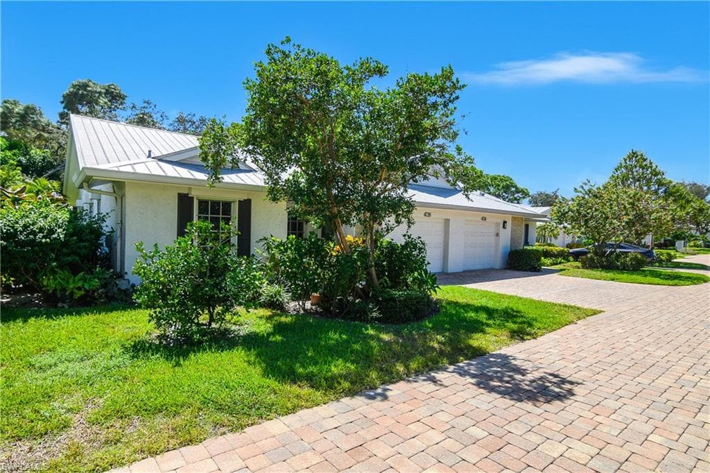 4728 West Blvd N8, Naples, FL 34103-3