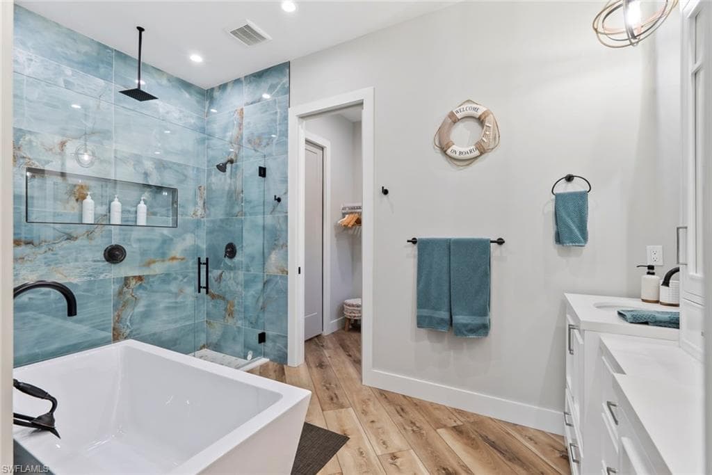 3530 Hibiscus Ave, Naples, FL 34104-31