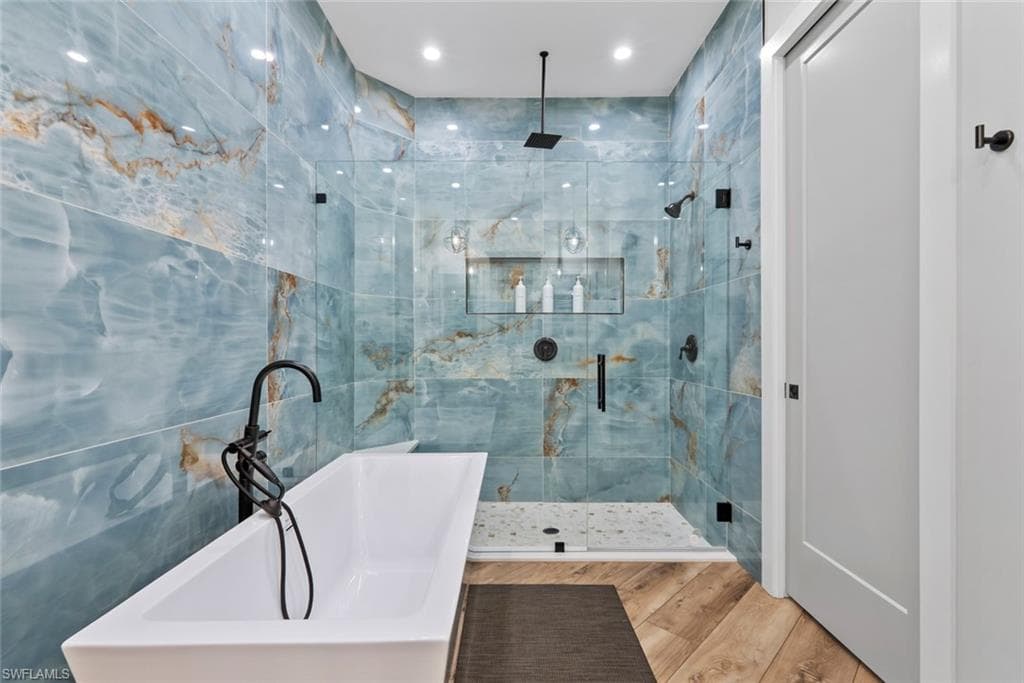 3530 Hibiscus Ave, Naples, FL 34104-36