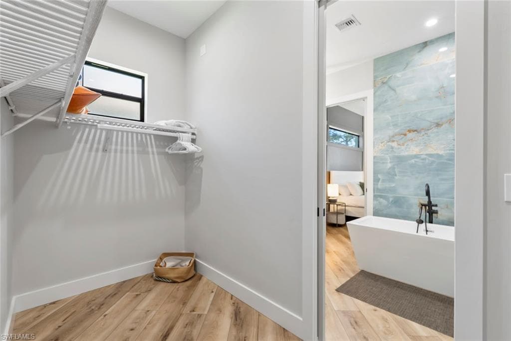 3530 Hibiscus Ave, Naples, FL 34104-37