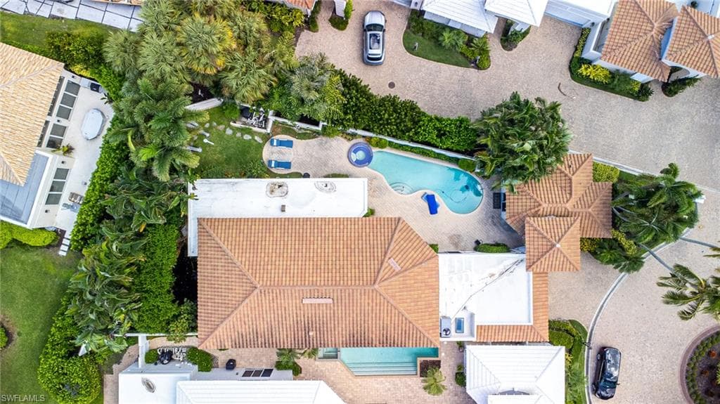 7905 Cocobay Dr 15, Naples, FL 34108-1
