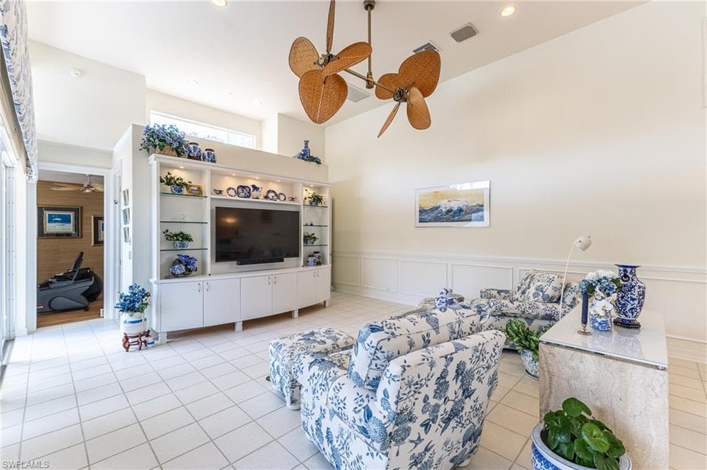 7905 Cocobay Dr 15, Naples, FL 34108-29