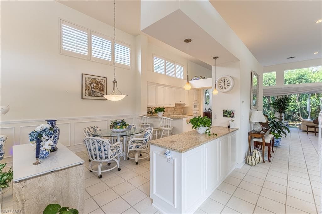 7905 Cocobay Dr 15, Naples, FL 34108-30