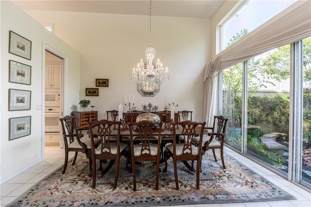 7905 Cocobay Dr 15, Naples, FL 34108-33