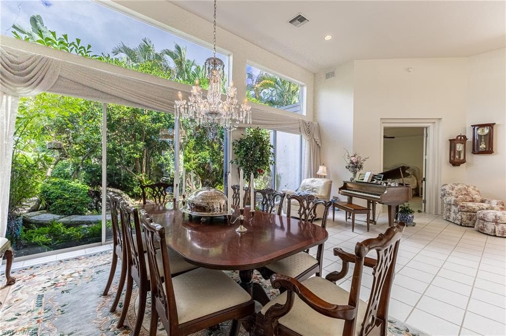 7905 Cocobay Dr 15, Naples, FL 34108-35