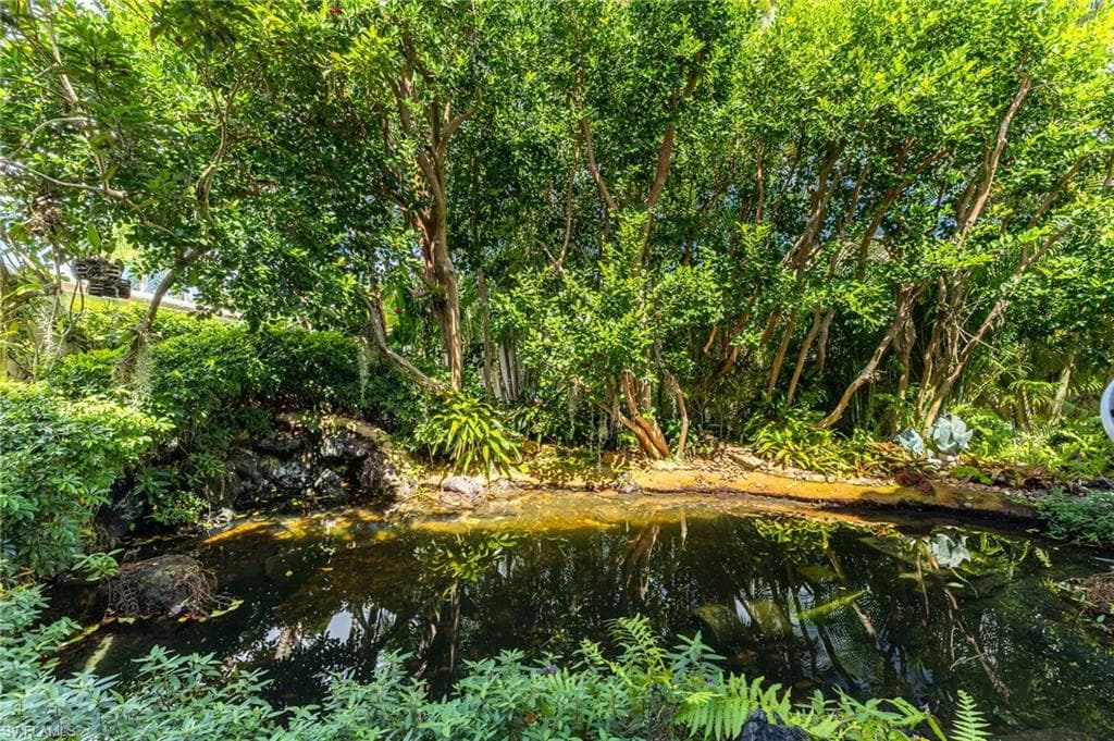 7905 Cocobay Dr 15, Naples, FL 34108-37