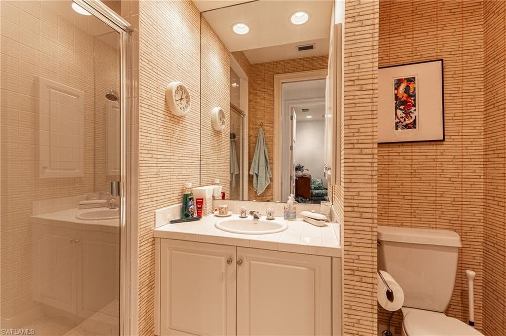 7905 Cocobay Dr 15, Naples, FL 34108-43