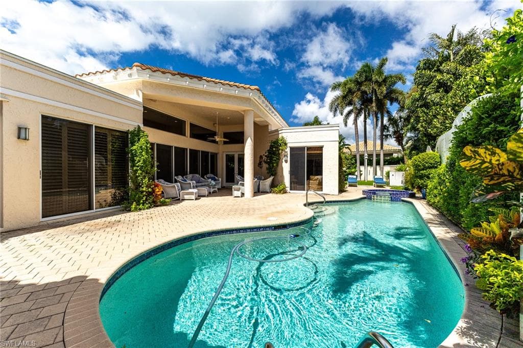 7905 Cocobay Dr 15, Naples, FL 34108-45