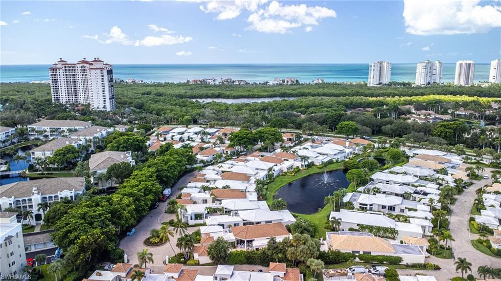 7905 Cocobay Dr 15, Naples, FL 34108-4