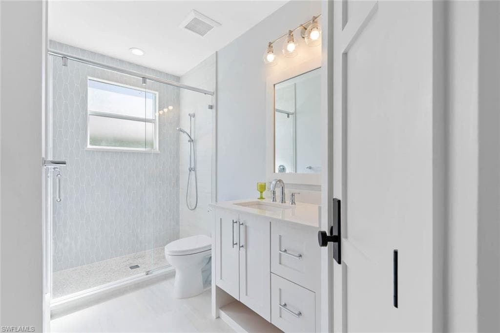250 6th St, Bonita Springs, FL 34134-26