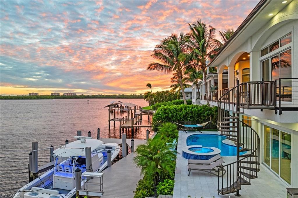 250 6th St, Bonita Springs, FL 34134-3