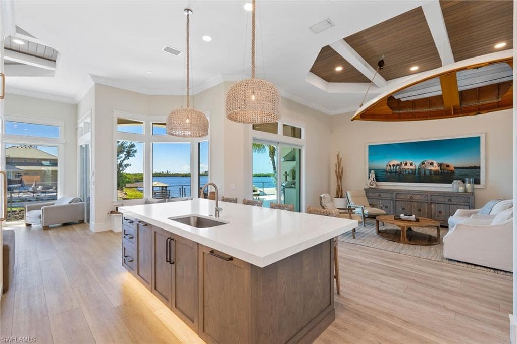 250 6th St, Bonita Springs, FL 34134-5